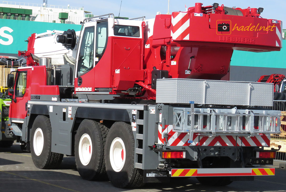 Liebherr LTM 1060-3.1 / SN: 040 130 via Port Kembla (Australien)