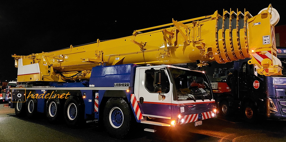 Liebherr LTM 1250NX / SN: 044 379 auf dem Weg nach Japan