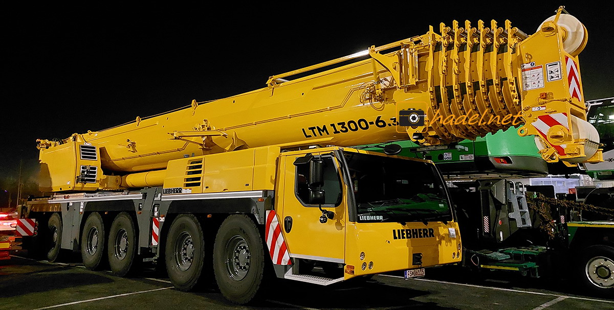 Liebherr LTM 1300-6.3 / SN: 081 075 auf dem Weg nach Korea via Masan Seaport