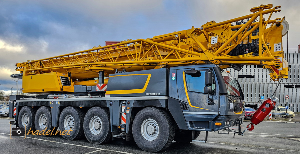 Liebherr LTM 1110-5.2 / SN: 091 837 auf dem Weg nach Korea via Pyeongtaek Seaport