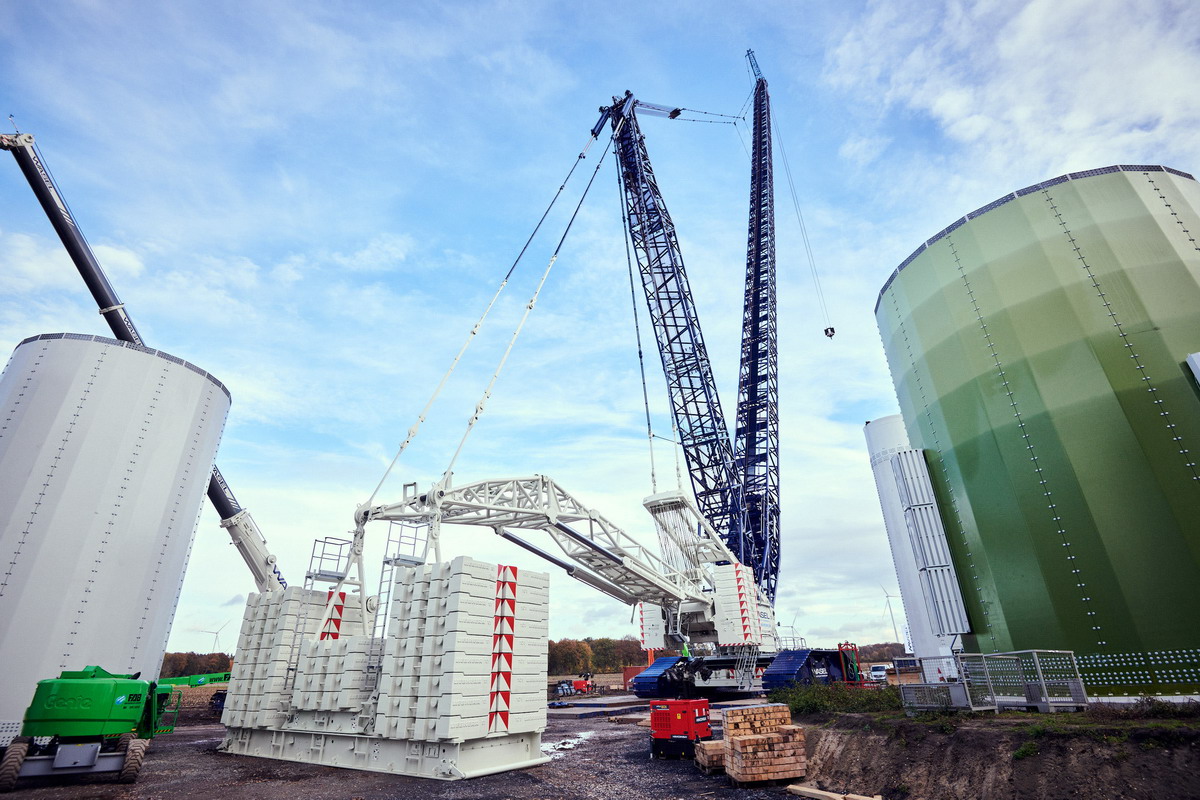 Wasel erweitert Raupenkran-Flotte mit Liebherr LR 11000